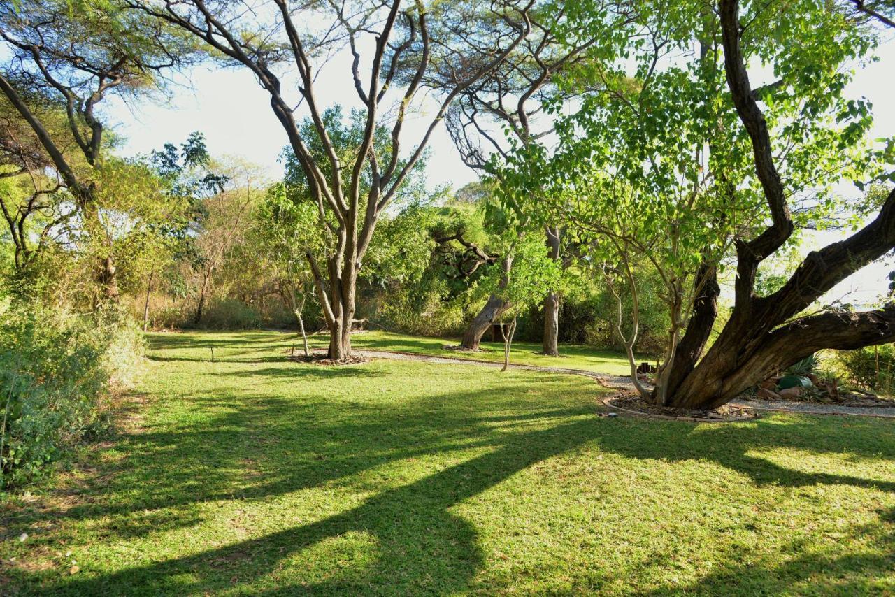 Muchenje Self-Catering Tents Exterior photo